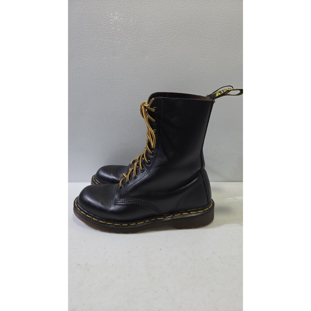 Vintage Dr. Martens 1490 Made In England 10 Eye Boots Size 9 New Laces